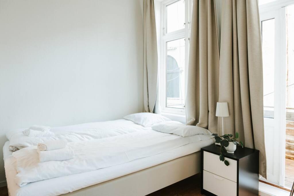 City Center Apartment Bergen Bagian luar foto